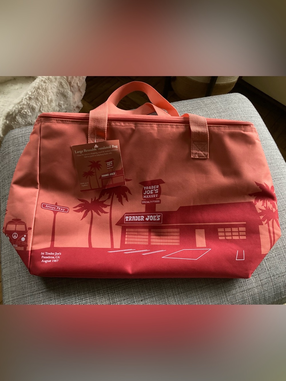 NWTs Trader Joe's Large Reusable 8 Gallon Insulated Bag Peach